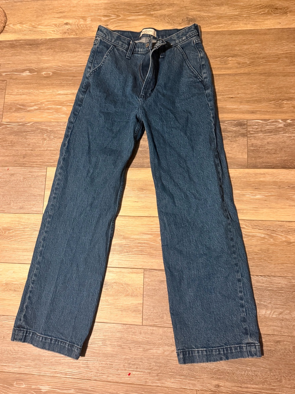 Abercrombie & Fitch High-Rise 90s Relaxed Straight Dark Blue Jeans